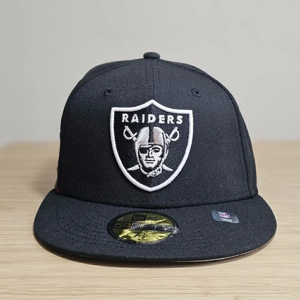 Las Vegas Raiders New Era Cloud Icons Fitted Hat 59FIFTY 7 Black Silver NFL Cap
